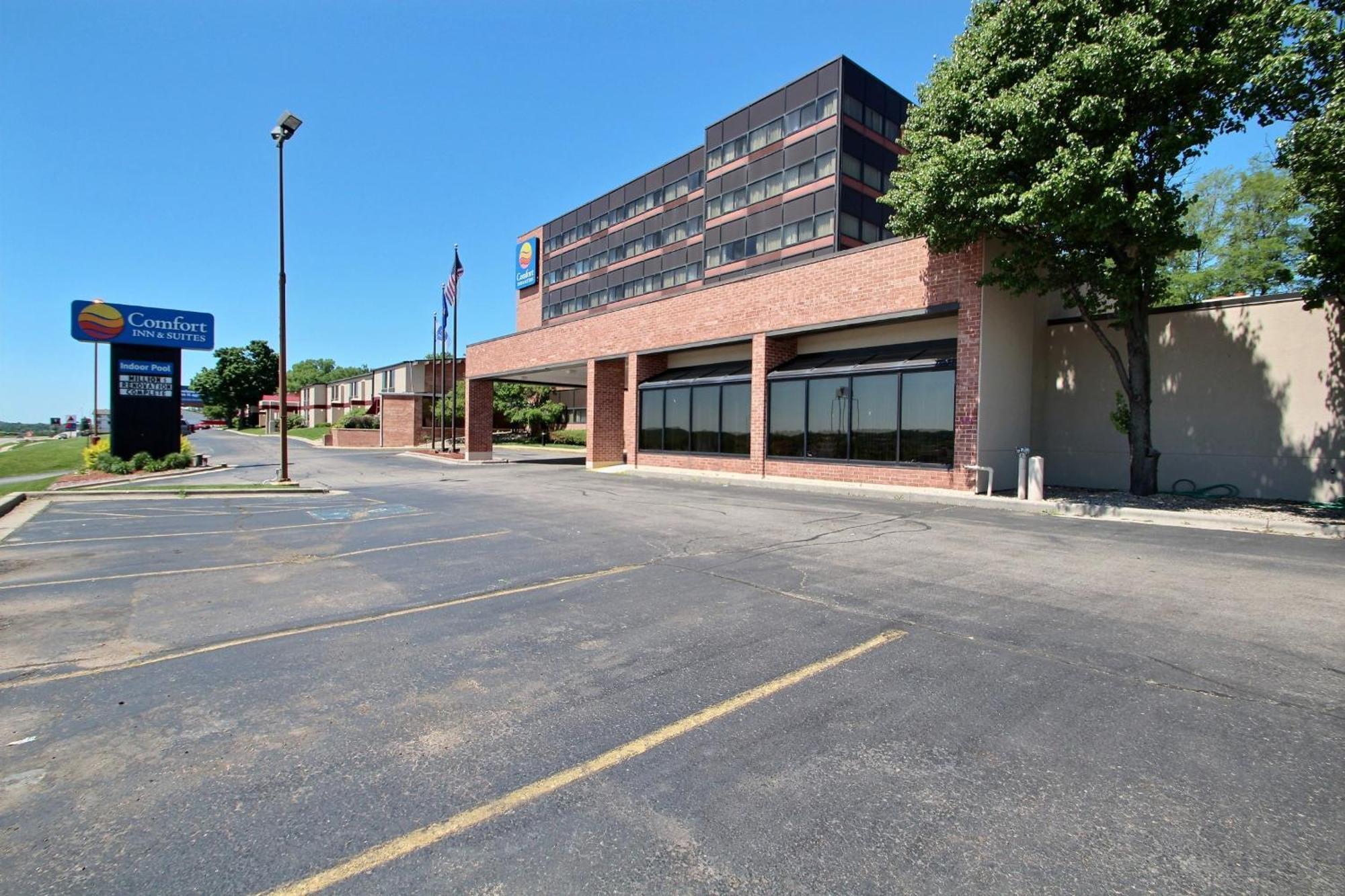 Comfort Inn & Suites Madison - Airport Luaran gambar