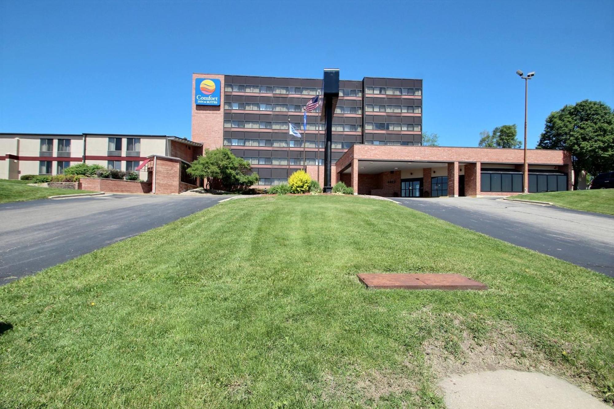 Comfort Inn & Suites Madison - Airport Luaran gambar