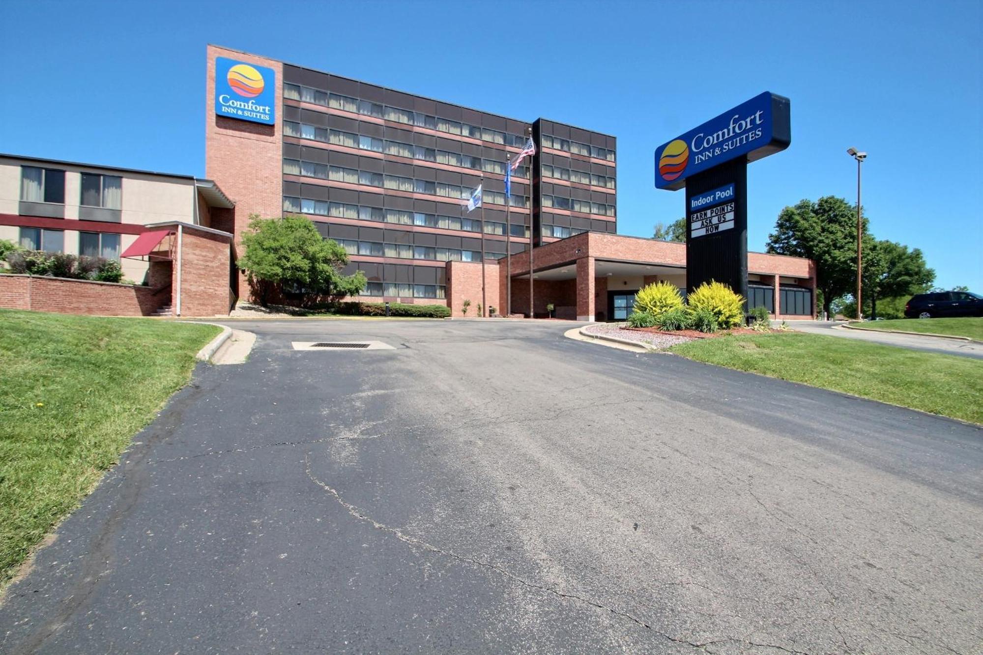 Comfort Inn & Suites Madison - Airport Luaran gambar