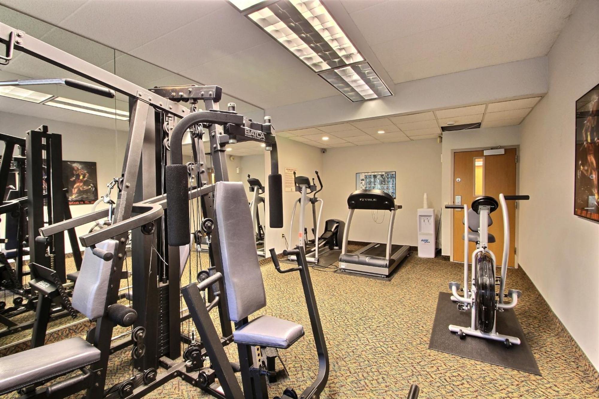 Comfort Inn & Suites Madison - Airport Luaran gambar