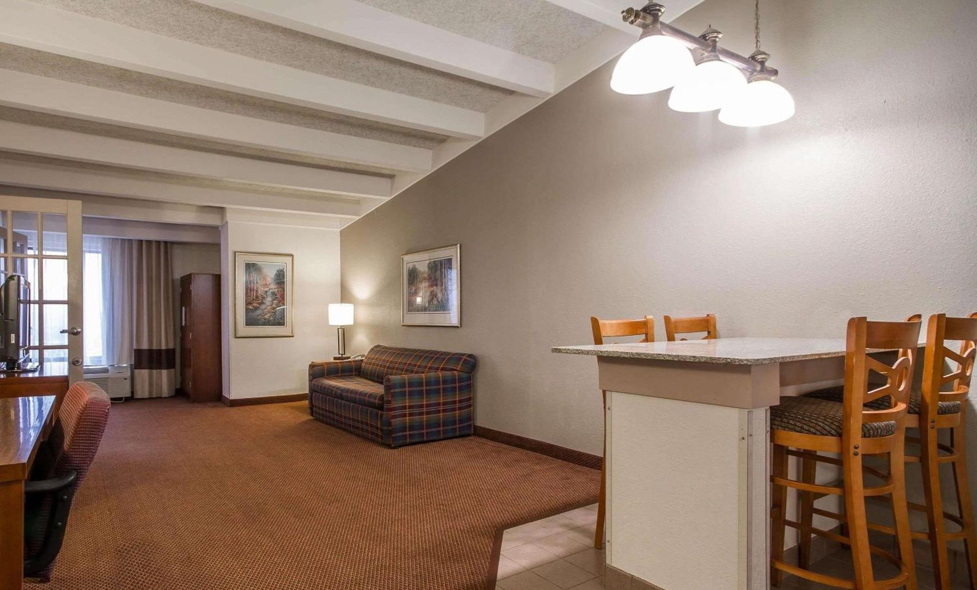 Comfort Inn & Suites Madison - Airport Luaran gambar